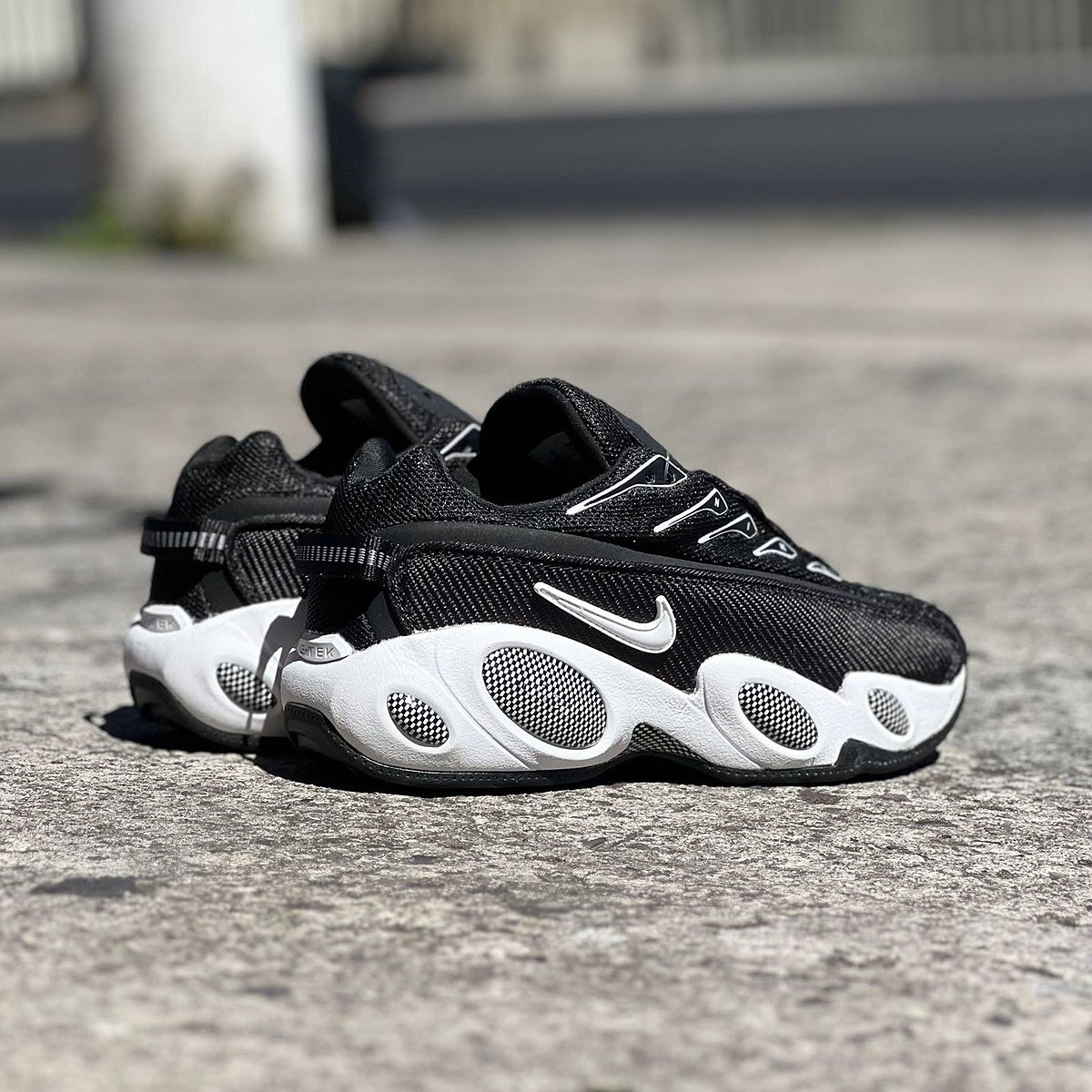 Nike Nocta Glide G-TEK (Suela Blanca) - Negro con Blanco